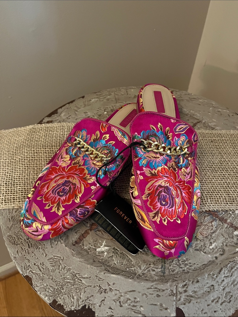 Forever 21 Fuchsia Floral Embroidered Slip-On Mules with Gold Chain
